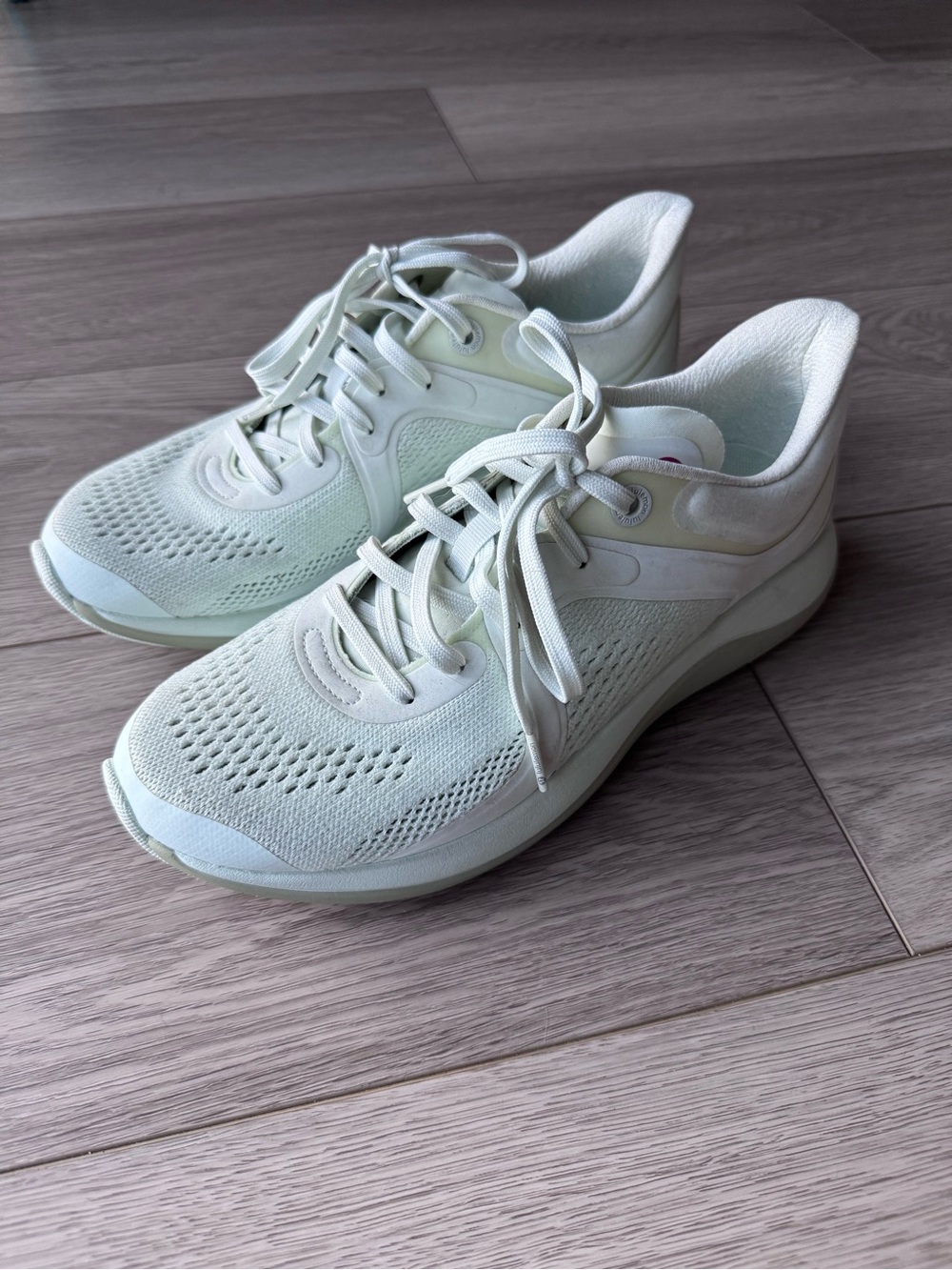 lululemon athletica Women's Charge Feel Lace-Up Knit Running Shoes in Mint 8.5
